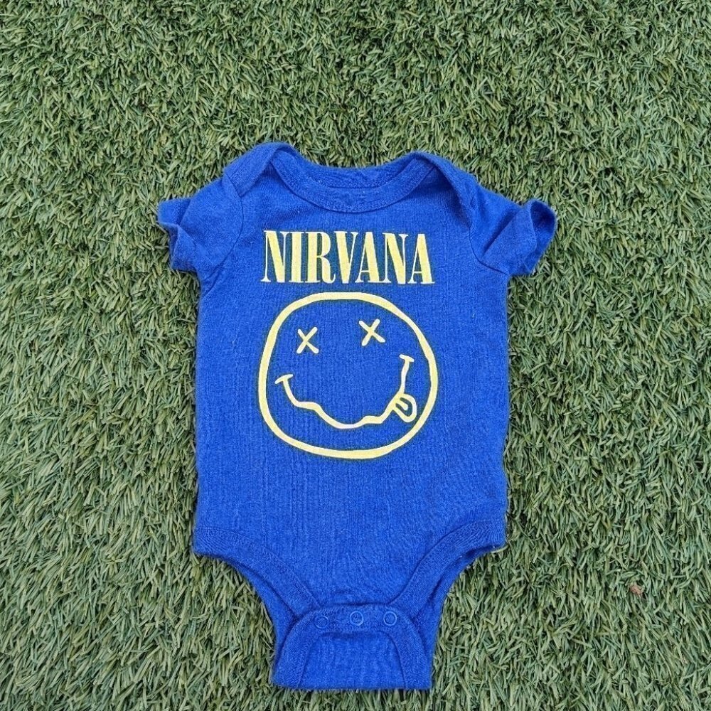 baby   Mini 👣 Nirvana  bodysuit   😍  0-3 months